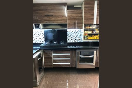 Casa de condomínio à venda com 105m², 3 quartos e 3 vagasCozinha