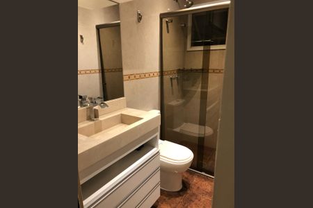 Casa de condomínio à venda com 105m², 3 quartos e 3 vagasBanheiro