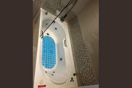 Casa de condomínio à venda com 105m², 3 quartos e 3 vagasBanheiro