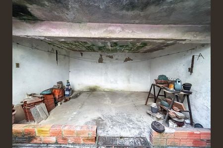 Casa à venda com 250m², 2 quartos e 2 vagas