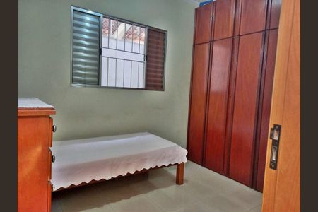 Casa à venda com 200m², 2 quartos e 2 vagas
