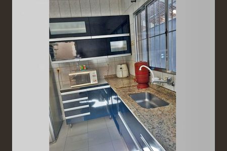 Casa à venda com 200m², 2 quartos e 2 vagas