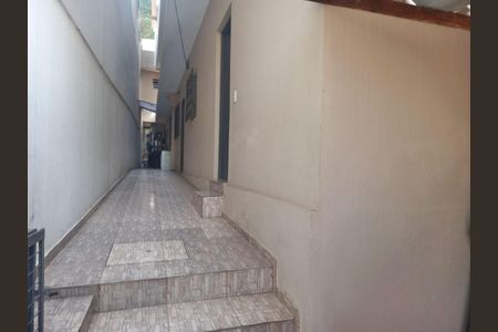 Casa à venda com 200m², 2 quartos e 2 vagas
