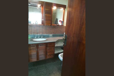 Apartamento à venda com 3 quartos, 166m² em Vila Ipojuca, São Paulo