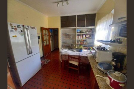 Casa à venda com 3 quartos, 180m² em Parque Sao Domingos, São Paulo