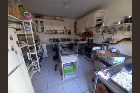 Casa à venda com 3 quartos, 180m² em Parque Sao Domingos, São Paulo