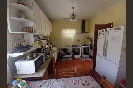 Casa à venda com 3 quartos, 180m² em Parque Sao Domingos, São Paulo