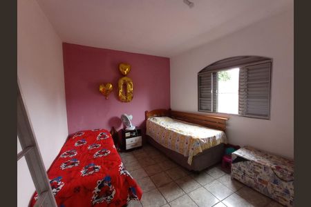 Casa à venda com 180m², 3 quartos e 5 vagas
