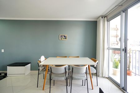 Apartamento à venda com 62m², 2 quartos e 1 vaga Apartamento à venda com 62m², 2 quartos e 1 vagaSala