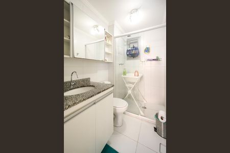 Apartamento à venda com 62m², 2 quartos e 1 vaga Apartamento à venda com 62m², 2 quartos e 1 vagaBanheiro social