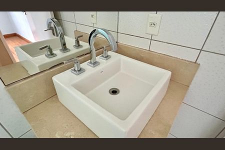 Apartamento para alugar com 50m², 2 quartos e 1 vagaBanheiro 