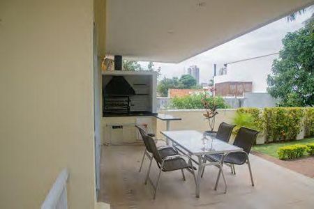 Casa à venda com 620m², 4 quartos e 6 vagas