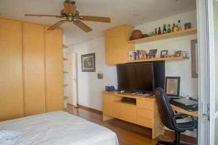Casa à venda com 4 quartos, 620m² em Sumaré, São Paulo