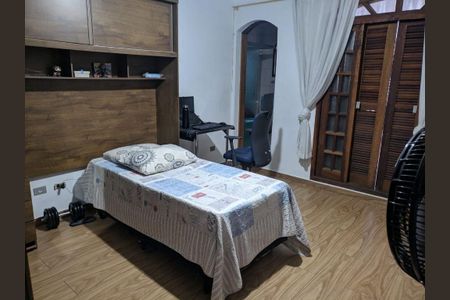 Casa à venda com 270m², 3 quartos e 2 vagas
