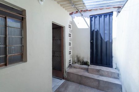 Casa para alugar com 40m², 1 quarto e sem vagaÁrea de serviço 