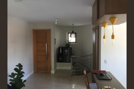 Apartamento à venda com 83m², 2 quartos e 1 vaga
