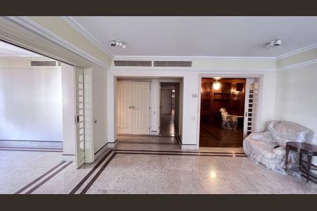 Apartamento à venda com 268m², 4 quartos e 4 vagas