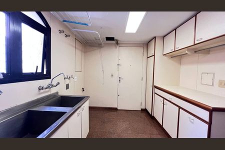 Apartamento à venda com 268m², 4 quartos e 4 vagas