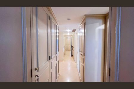 Apartamento à venda com 268m², 4 quartos e 4 vagas