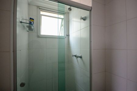 Apartamento à venda com 63m², 3 quartos e 2 vagas Apartamento à venda com 63m², 3 quartos e 2 vagasBanheiro da Suite