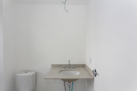 Apartamento para alugar com 70m², 2 quartos e 1 vaga Apartamento para alugar com 70m², 2 quartos e 1 vagaBanheiro da Suíte