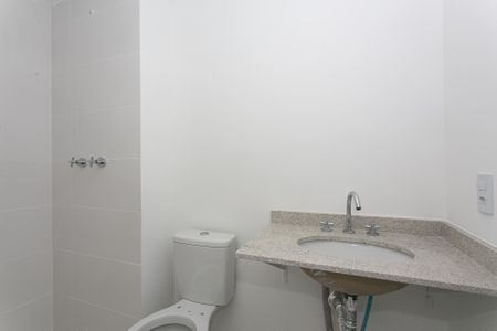 Apartamento para alugar com 70m², 2 quartos e 1 vaga Apartamento para alugar com 70m², 2 quartos e 1 vagaBanheiro
