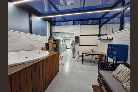 Apartamento à venda com 98m², 2 quartos e 1 vaga