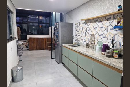 Apartamento à venda com 98m², 2 quartos e 1 vaga