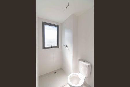 Apartamento à venda com 71m², 2 quartos e 1 vaga Apartamento à venda com 71m², 2 quartos e 1 vagaBanheiro da Suíte