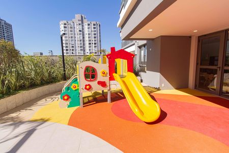Apartamento à venda com 71m², 2 quartos e 1 vaga Apartamento à venda com 71m², 2 quartos e 1 vagaÁrea comum - Playground