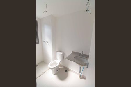 Apartamento à venda com 71m², 2 quartos e 1 vaga Apartamento à venda com 71m², 2 quartos e 1 vagaBanheiro da Suíte