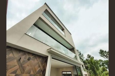Casa à venda com 536m², 4 quartos e 4 vagas