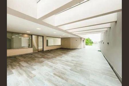 Casa à venda com 4 quartos, 536m² em Centro Comercial Jubran, Barueri