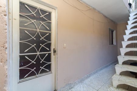 Casa para alugar com 35m², 1 quarto e sem vagaÁrea externa