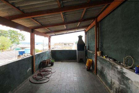Casa à venda com 80m², 3 quartos e 4 vagas Casa à venda com 80m², 3 quartos e 4 vagasQuintal