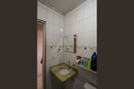 Casa à venda com 80m², 3 quartos e 4 vagas Casa à venda com 80m², 3 quartos e 4 vagasBanheiro
