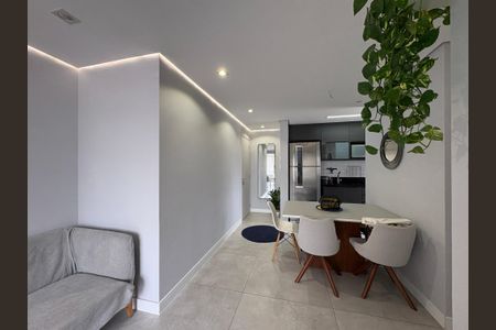 Sala de Estar de apartamento à venda com 2 quartos, 60m² em Vila Pereira Barreto, São Paulo