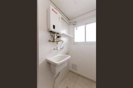 Área de serviço de apartamento para alugar com 2 quartos, 58m² em Higienópolis, Porto Alegre