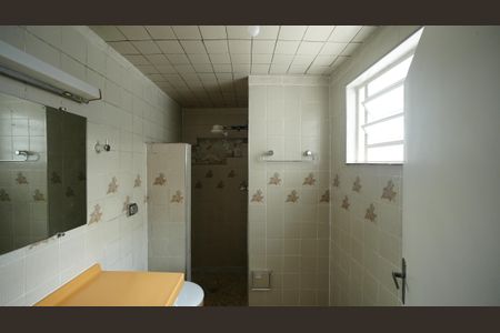 Casa para alugar com 70m², 2 quartos e 3 vagasBanheiro da Suíte