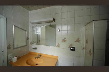 Casa para alugar com 70m², 2 quartos e 3 vagasBanheiro da Suíte