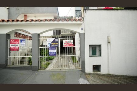 Casa para alugar com 70m², 2 quartos e 3 vagasFachada