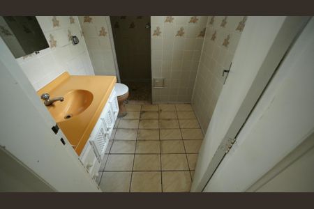 Casa para alugar com 70m², 2 quartos e 3 vagasBanheiro da Suíte