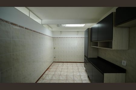Casa para alugar com 70m², 2 quartos e 3 vagasCozinha