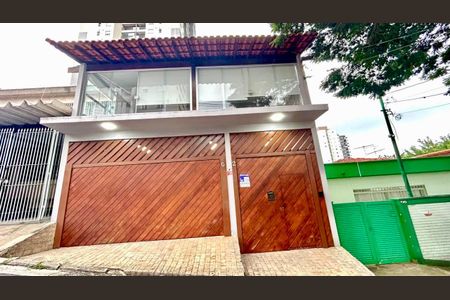 Casa para alugar com 190m², 3 quartos e 1 vaga Casa para alugar com 190m², 3 quartos e 1 vagaPlaca instalada na fachada do imóvel
