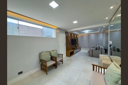 Casa para alugar com 190m², 3 quartos e 1 vaga Casa para alugar com 190m², 3 quartos e 1 vagaSala