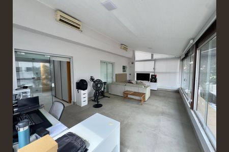 Casa para alugar com 190m², 3 quartos e 1 vaga Casa para alugar com 190m², 3 quartos e 1 vagaSacada