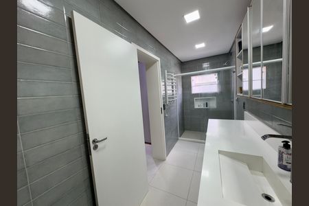Casa para alugar com 190m², 3 quartos e 1 vaga Casa para alugar com 190m², 3 quartos e 1 vagaBanheiro 1