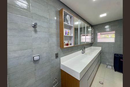 Casa para alugar com 190m², 3 quartos e 1 vaga Casa para alugar com 190m², 3 quartos e 1 vagaBanheiro 1