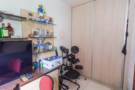 Apartamento à venda com 106m², 3 quartos e 2 vagasQuarto 2