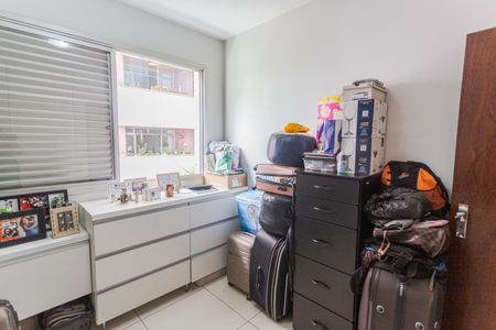 Apartamento à venda com 106m², 3 quartos e 2 vagasQuarto 3